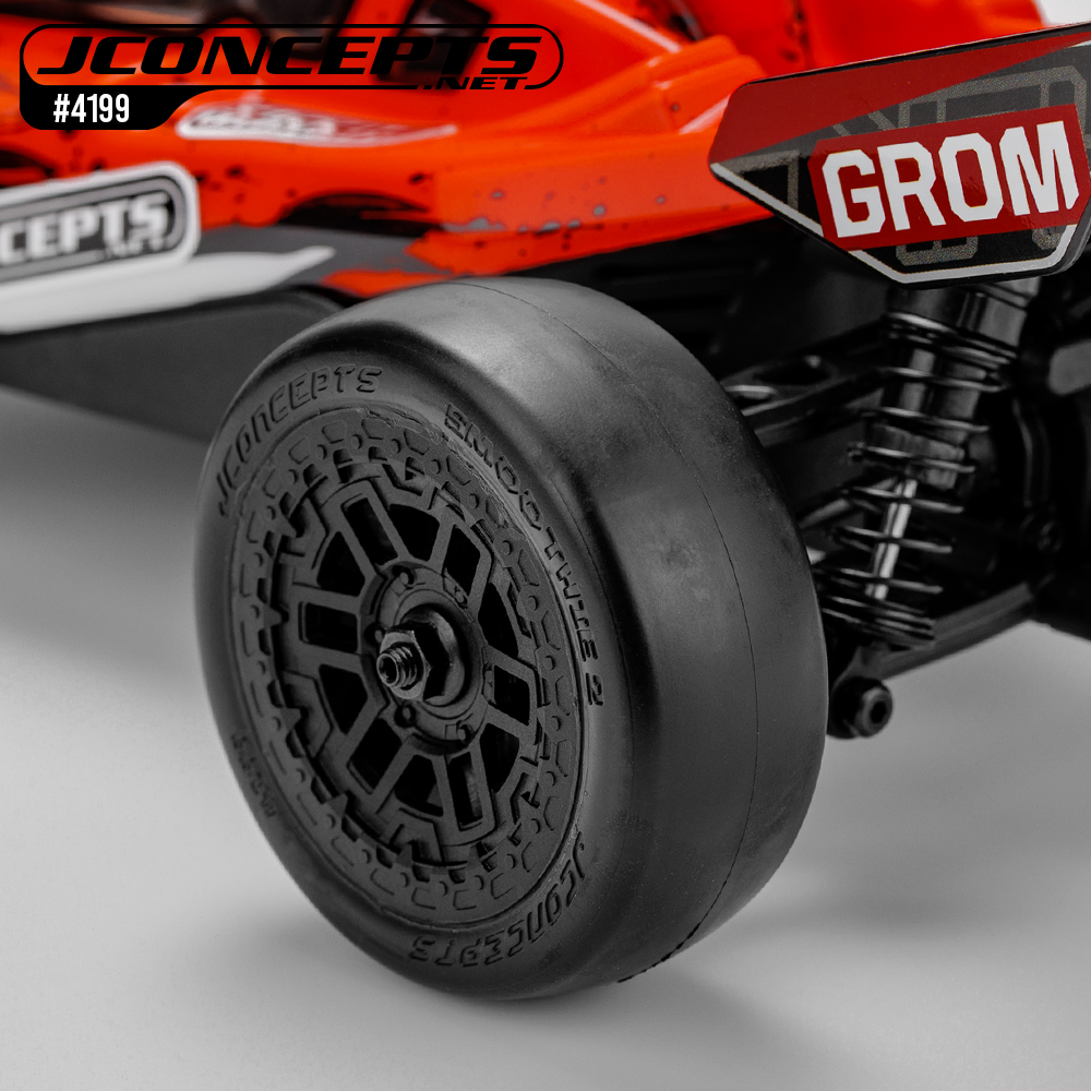Smoothie 2 – G3, Soft Clay, Pre-Mounted on #3472, 2pc (Fits – Arrma Typhon Grom) - Close up | RCTracks.io